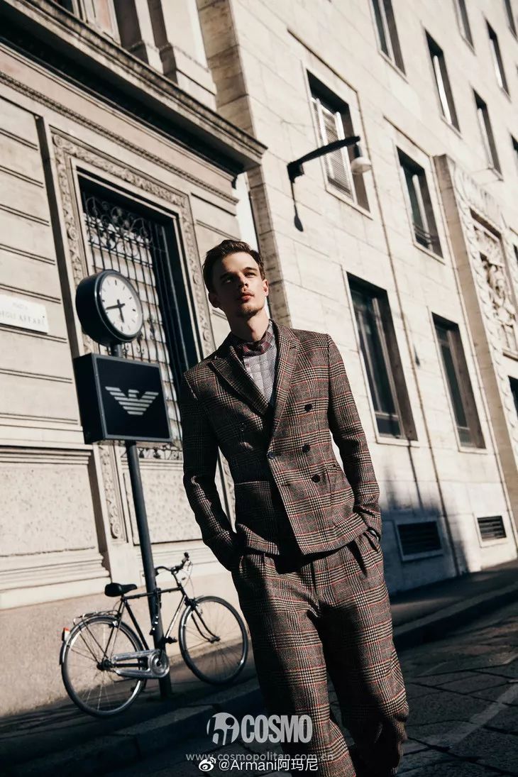 包含加时末段欧洲杯传出新动向，英格兰国家队队长鼓劲，高层表态：话题不断，官宣口径保持一致的词条